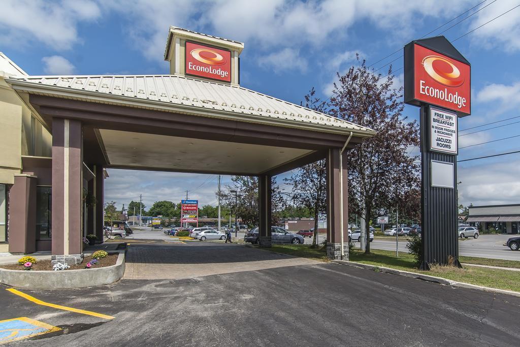 Econo Lodge Orillia Exterior photo